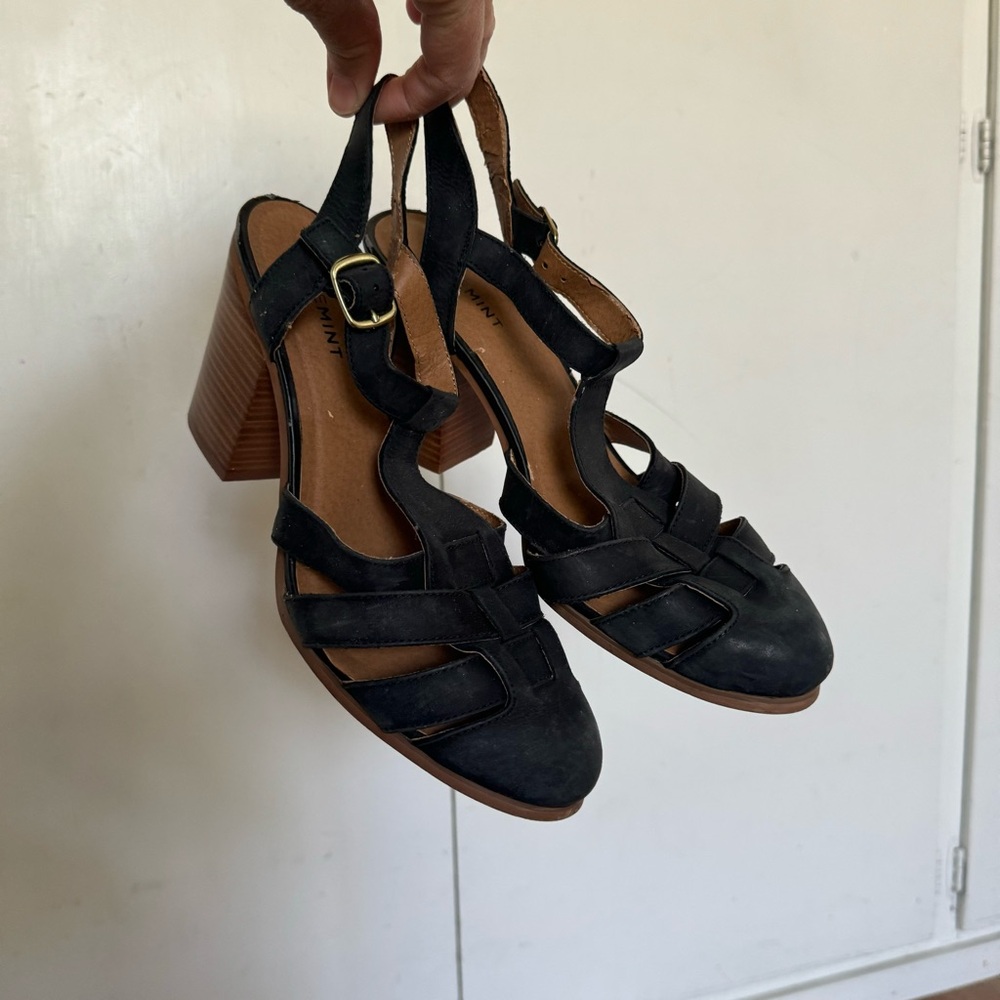 Shoe Mint Black Strappy Heeled Sandals